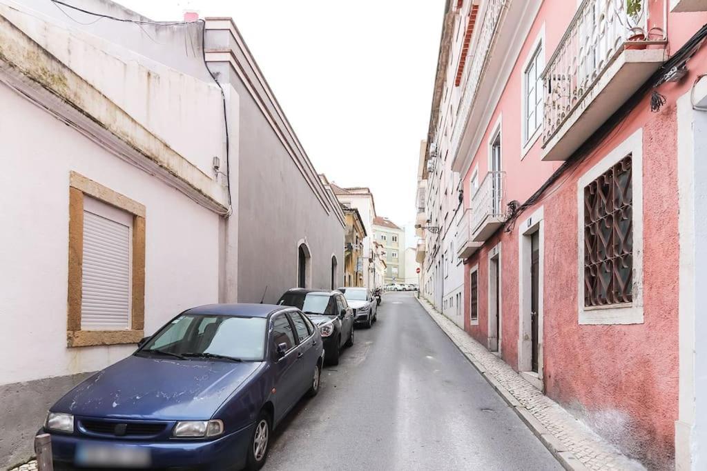 Ferienwohnung Vita Portucale ! Campo Ourique Design W/ Balcony Lissabon Exterior foto