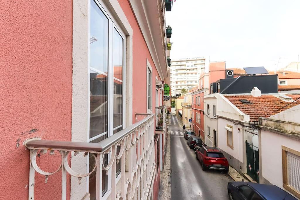 Vita Portucale ! Campo Ourique Design W/ Balcony Lissabon Exterior foto